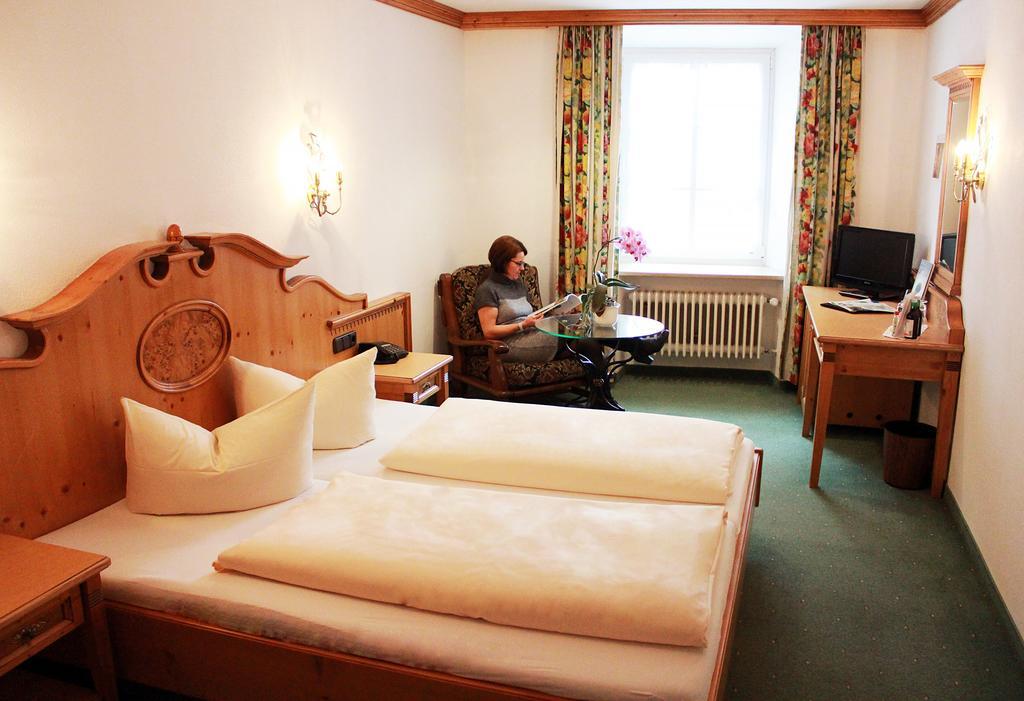 Post-Hotel Mittenwald Dış mekan fotoğraf